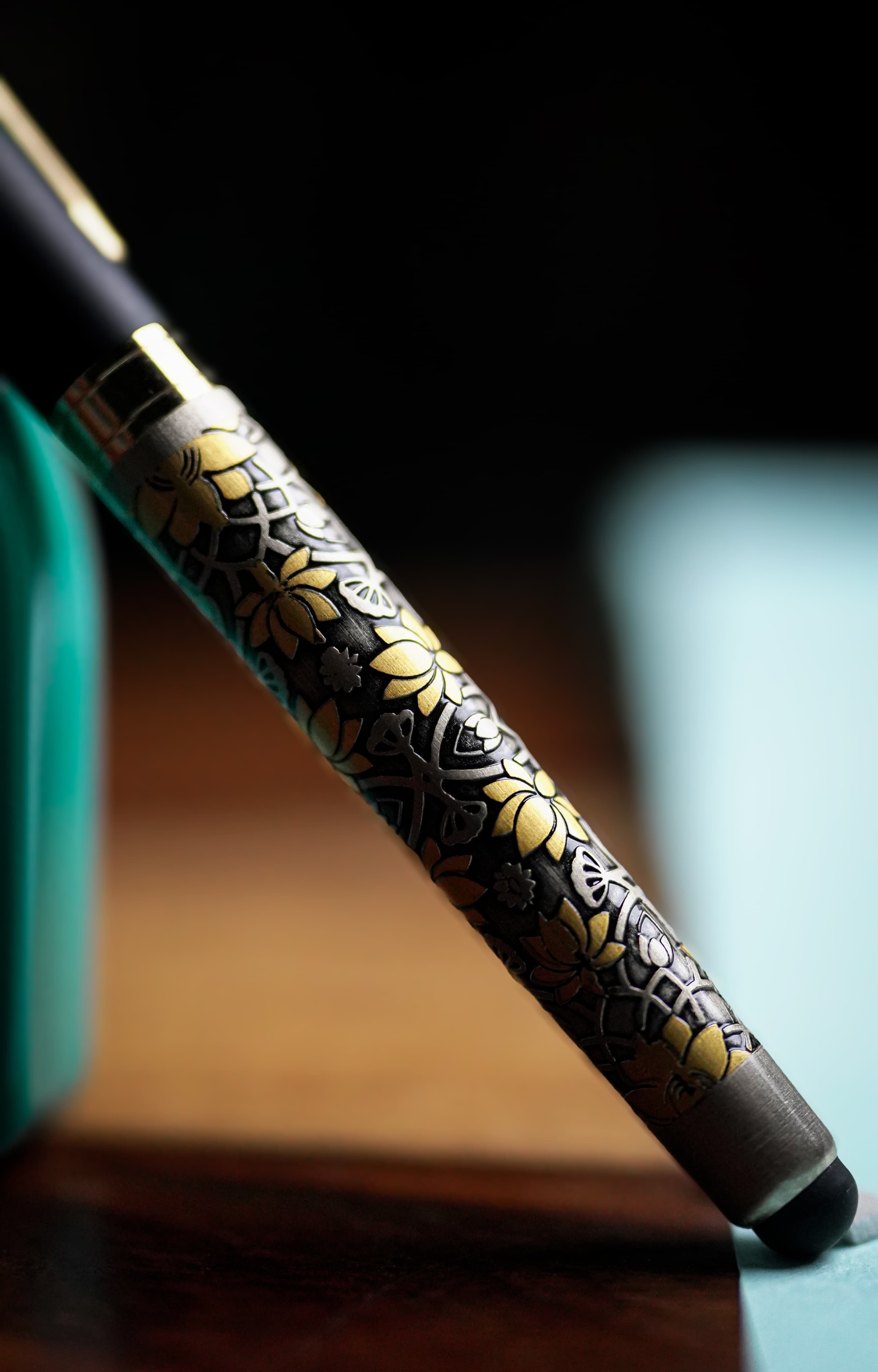 Elegant Floral Gel Pen